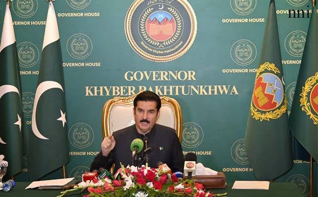 وفاق کے ساتھ مل کر ایک پیج پر کام کریں گے،گورنرخیبرپختونخوا